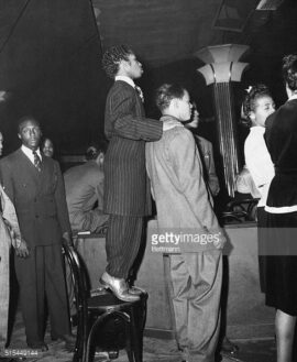 Jóvenes con Zoot Suits en el Savoy 1930s