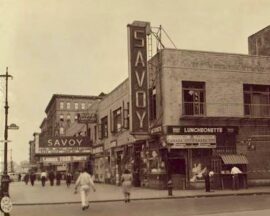 Exterior del Savoy Ballroom desde Lenox Ave 140th St